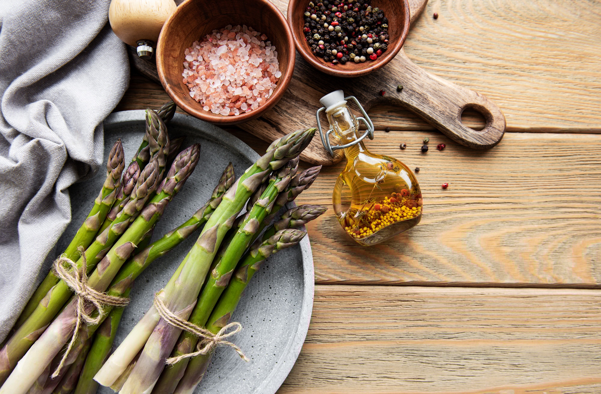 Bunch of raw asparagus
